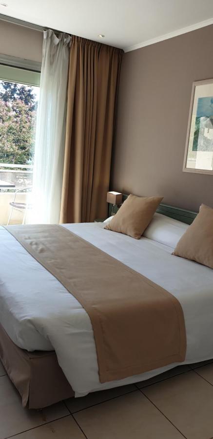Logis Hotel & Restaurant Le Fleurance Exterior photo
