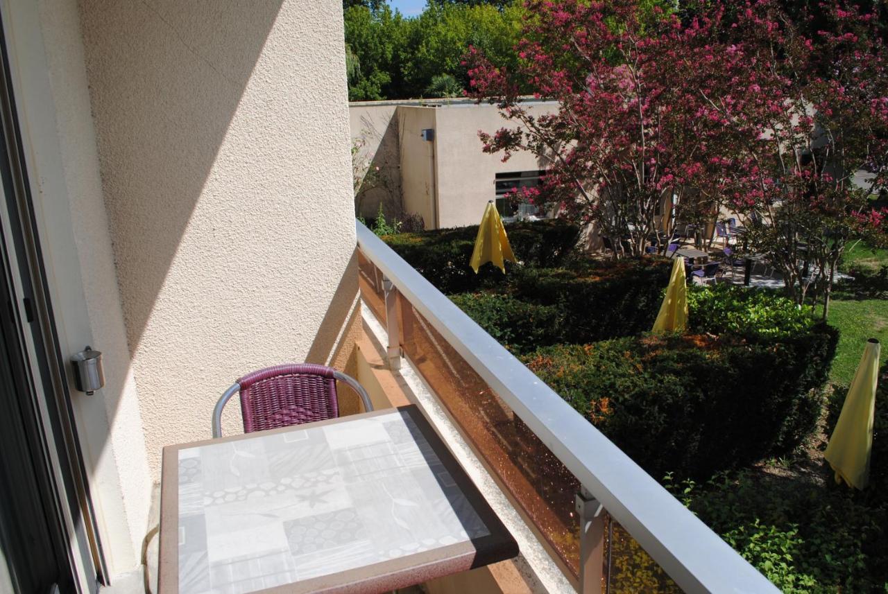 Logis Hotel & Restaurant Le Fleurance Exterior photo