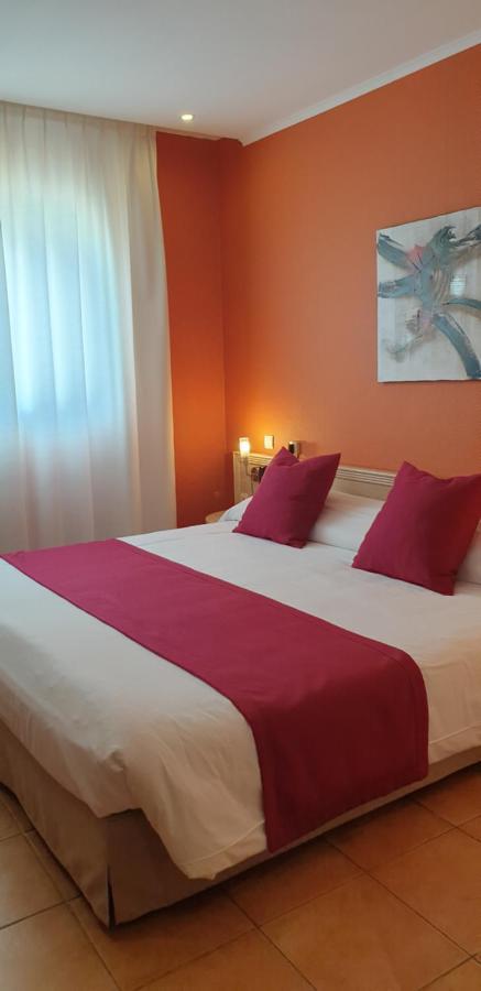 Logis Hotel & Restaurant Le Fleurance Exterior photo