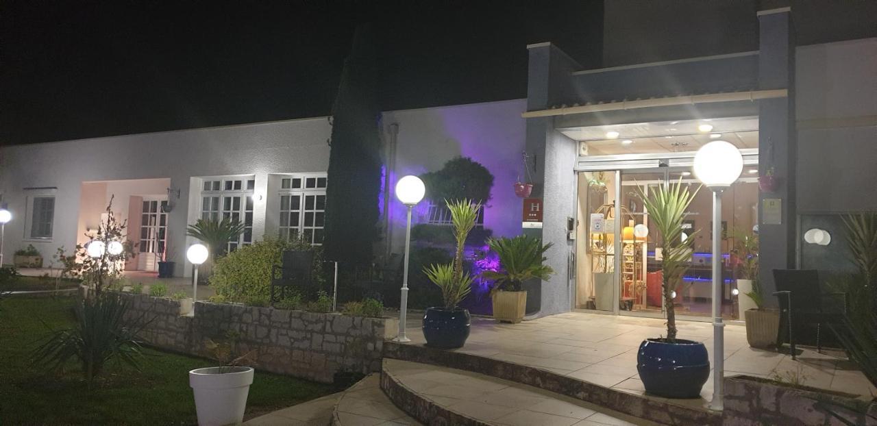 Logis Hotel & Restaurant Le Fleurance Exterior photo