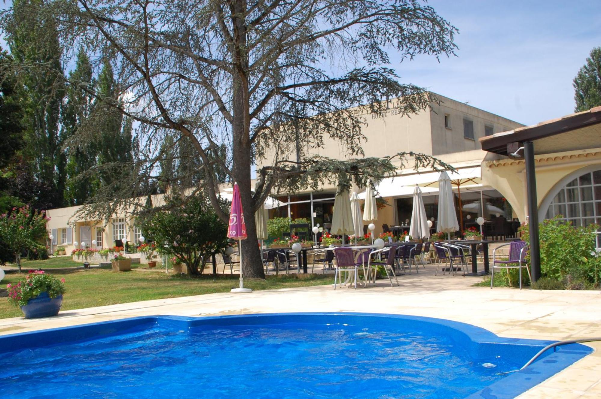 Logis Hotel & Restaurant Le Fleurance Exterior photo